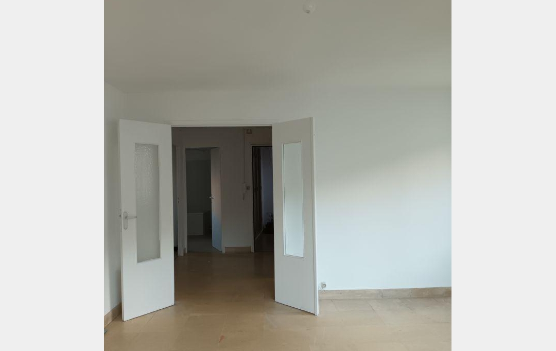 CABINET L'ANTENNE : Appartement | NIMES (30900) | 70 m2 | 713 € 