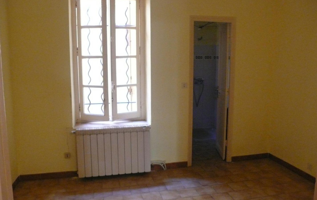 CABINET L'ANTENNE : Apartment | NIMES (30900) | 27 m2 | 460 € 
