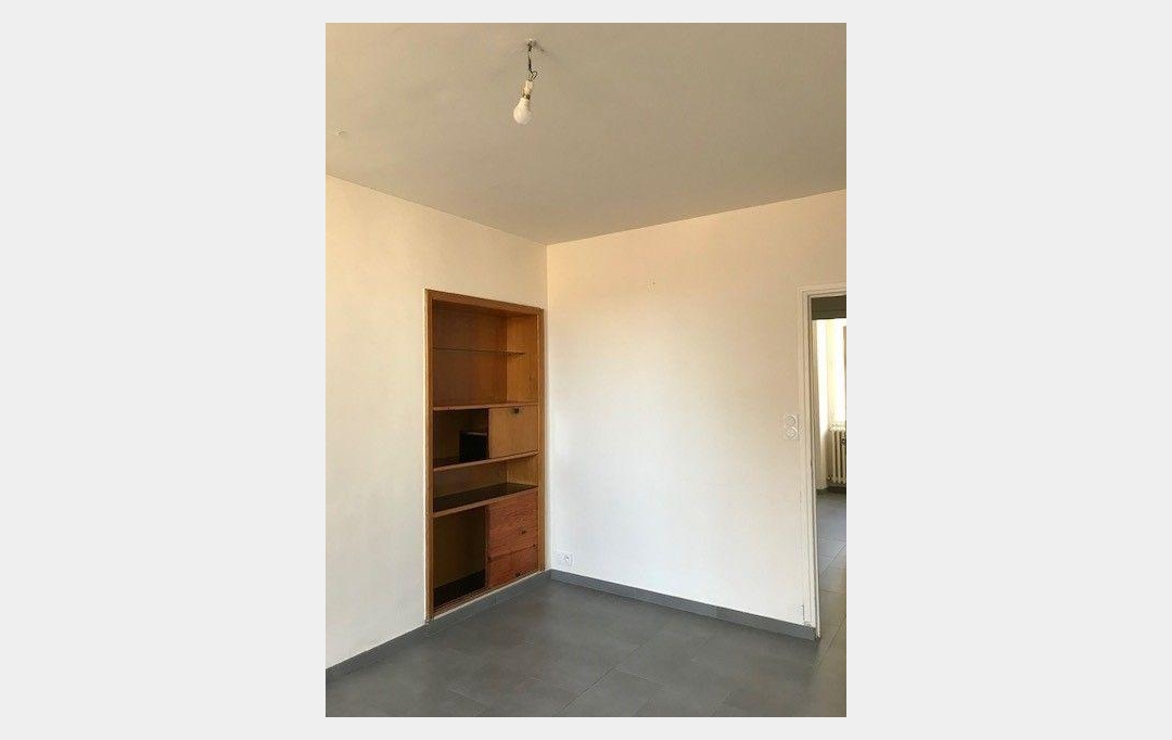 CABINET L'ANTENNE : Apartment | NIMES (30900) | 64 m2 | 670 € 