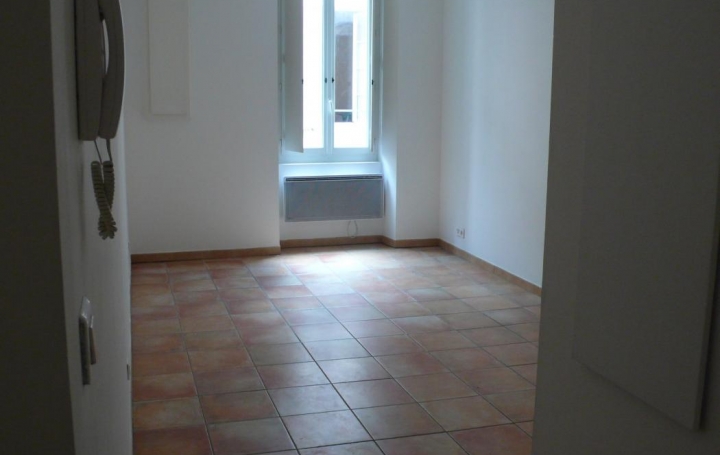 CABINET L'ANTENNE : Appartement | NIMES (30900) | 40 m2 | 460 € 