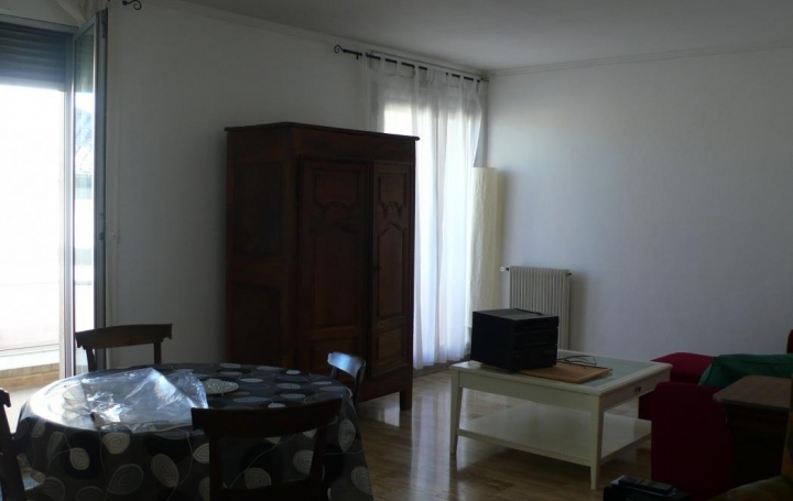 CABINET L'ANTENNE : Appartement | NIMES (30900) | 75 m2 | 746 € 