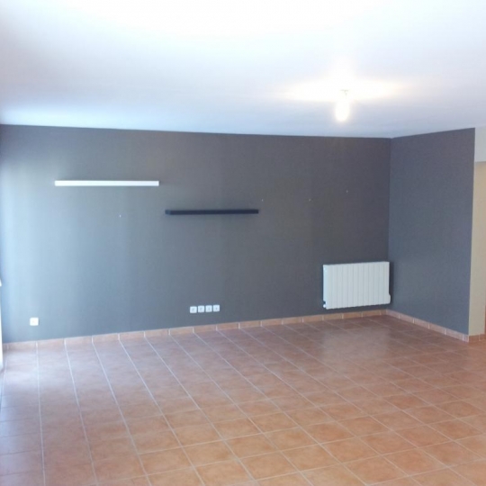  CABINET L'ANTENNE : Appartement | LA ROUVIERE (30190) | 90 m2 | 610 € 