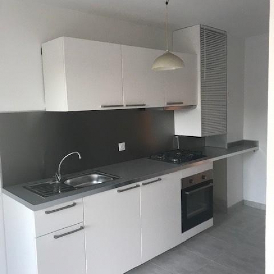  CABINET L'ANTENNE : Appartement | NIMES (30900) | 65 m2 | 715 € 