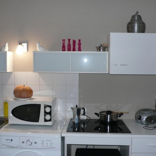  CABINET L'ANTENNE : Appartement | UZES (30700) | 23 m2 | 432 € 