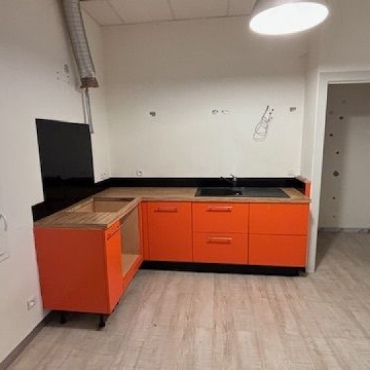  CABINET L'ANTENNE : Local / Bureau | CAISSARGUES (30132) | 280 m2 | 2 222 € 