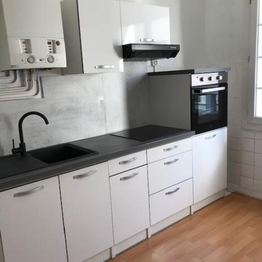  CABINET L'ANTENNE : Appartement | NIMES (30900) | 57 m2 | 566 € 