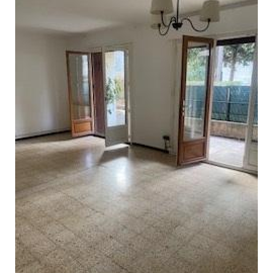  CABINET L'ANTENNE : Appartement | NIMES (30000) | 56 m2 | 600 € 