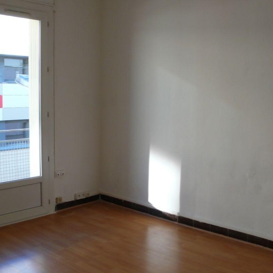  CABINET L'ANTENNE : Appartement | NIMES (30000) | 57 m2 | 576 € 