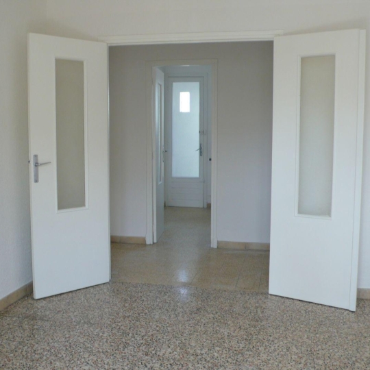  CABINET L'ANTENNE : Apartment | NIMES (30000) | 60 m2 | 617 € 