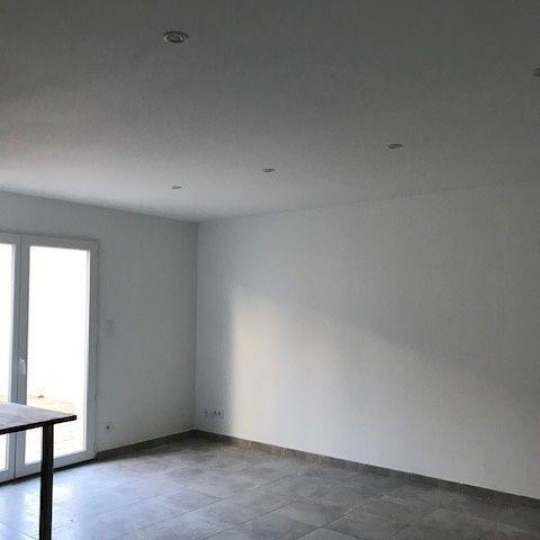  CABINET L'ANTENNE : Maison / Villa | NIMES (30000) | 73 m2 | 928 € 