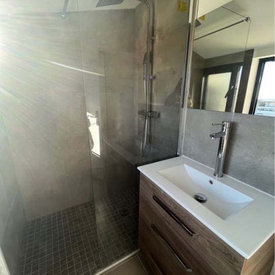  CABINET L'ANTENNE : Maison / Villa | NIMES (30900) | 63 m2 | 895 € 