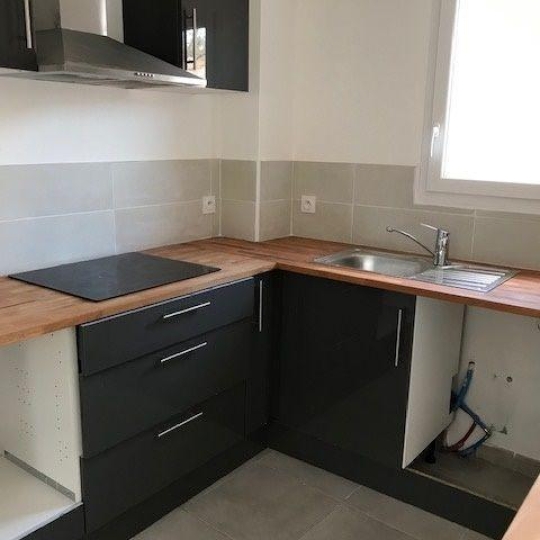 CABINET L'ANTENNE : Autres | NIMES (30900) | 74.00m2 | 928 € 