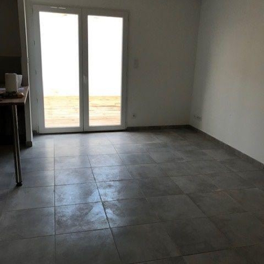  CABINET L'ANTENNE : Autres | NIMES (30900) | 74 m2 | 928 € 