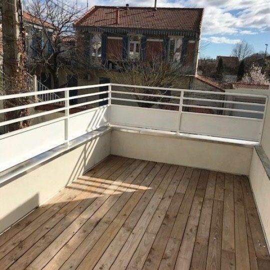  CABINET L'ANTENNE : Autres | NIMES (30900) | 74 m2 | 928 € 