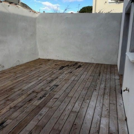  CABINET L'ANTENNE : Autres | NIMES (30900) | 74 m2 | 928 € 