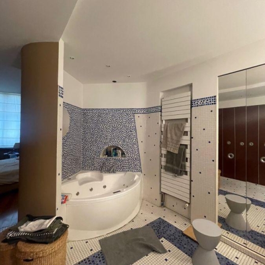 CABINET L'ANTENNE : Appartement | NIMES (30900) | 266 m2 | 2 390 € 