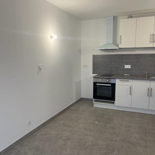 CABINET L'ANTENNE : Appartement | NIMES (30000) | 22 m2 | 390 € 