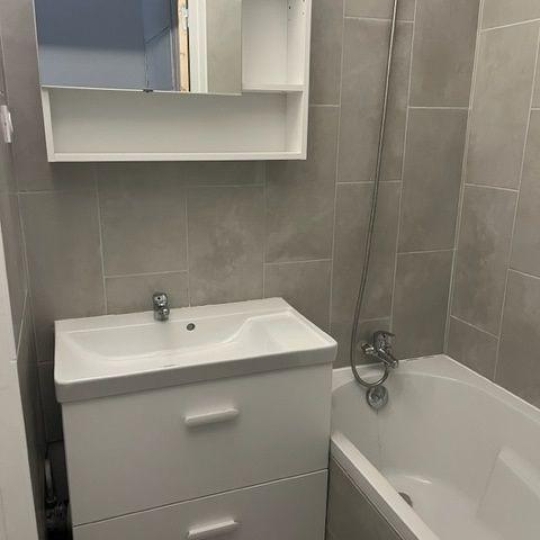  CABINET L'ANTENNE : Appartement | NIMES (30000) | 22 m2 | 390 € 