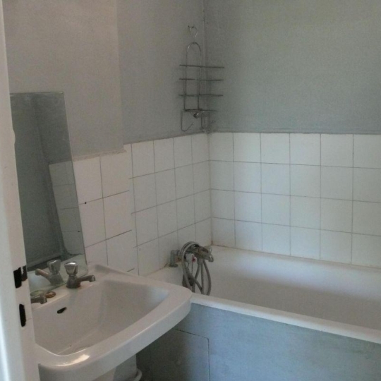  CABINET L'ANTENNE : Appartement | NIMES (30900) | 53 m2 | 617 € 