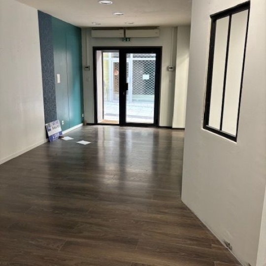  CABINET L'ANTENNE : Office | BAGNOLS-SUR-CEZE (30200) | 65 m2 | 550 € 