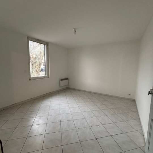  CABINET L'ANTENNE : House | NIMES (30900) | 74 m2 | 790 € 