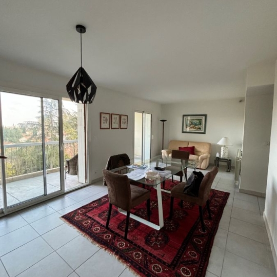  CABINET L'ANTENNE : Apartment | NIMES (30900) | 64 m2 | 1 080 € 