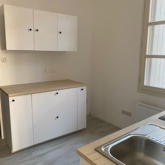  CABINET L'ANTENNE : Apartment | NIMES (30900) | 45 m2 | 570 € 