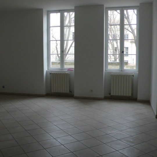  CABINET L'ANTENNE : Apartment | NIMES (30900) | 85 m2 | 610 € 