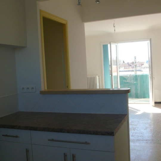  CABINET L'ANTENNE : Apartment | NIMES (30900) | 67 m2 | 642 € 