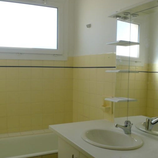  CABINET L'ANTENNE : Apartment | NIMES (30900) | 67 m2 | 642 € 