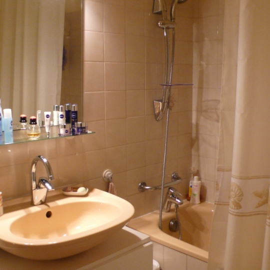  CABINET L'ANTENNE : Apartment | NIMES (30900) | 53 m2 | 646 € 