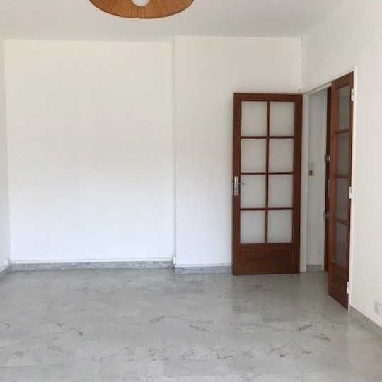  CABINET L'ANTENNE : Apartment | NIMES (30900) | 44 m2 | 719 € 