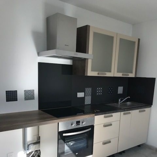 CABINET L'ANTENNE : Appartement | NIMES (30900) | 60.84m2 | 637 € 