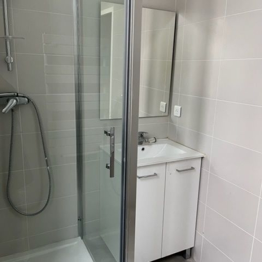  CABINET L'ANTENNE : Appartement | NIMES (30900) | 61 m2 | 637 € 