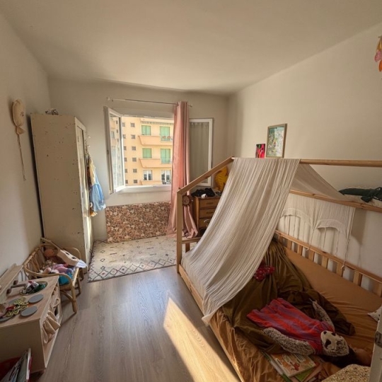 CABINET L'ANTENNE : Appartement | NIMES (30000) | 89 m2 | 950 € 