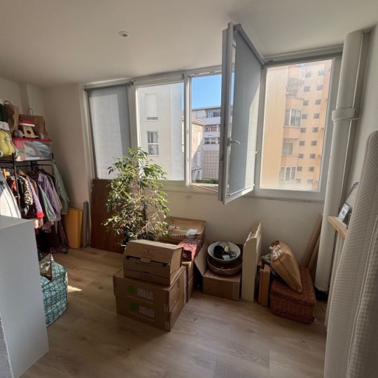  CABINET L'ANTENNE : Appartement | NIMES (30000) | 89 m2 | 950 € 