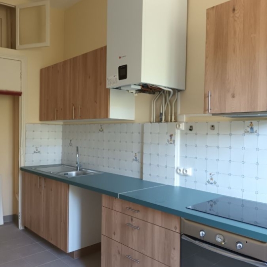  CABINET L'ANTENNE : Appartement | NIMES (30900) | 107 m2 | 1 130 € 