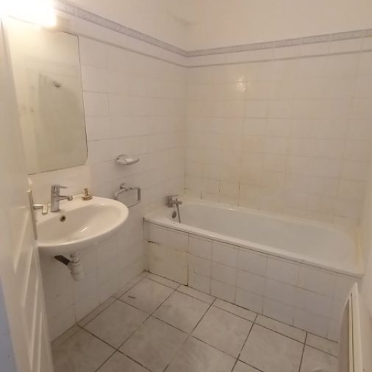  CABINET L'ANTENNE : Appartement | NIMES (30900) | 47 m2 | 570 € 