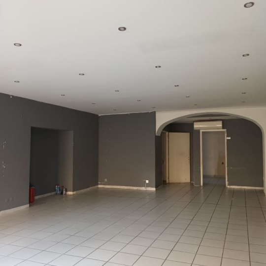  CABINET L'ANTENNE : Office | NIMES (30900) | 79 m2 | 919 &euro; 