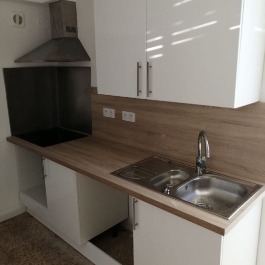 CABINET L'ANTENNE : Appartement | NIMES (30900) | 64.00m2 | 577 € 