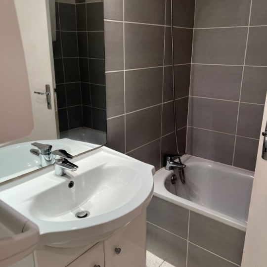  CABINET L'ANTENNE : Apartment | NIMES (30900) | 24 m2 | 395 &euro; 
