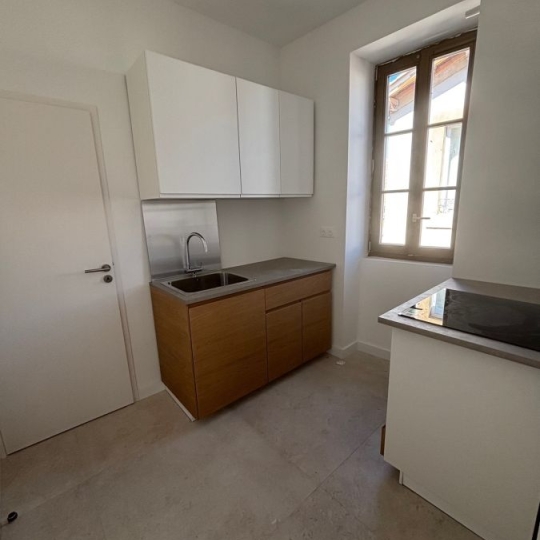  CABINET L'ANTENNE : Apartment | NIMES (30900) | 38 m2 | 620 &euro; 