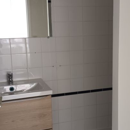  CABINET L'ANTENNE : Appartement | NIMES (30900) | 122 m2 | 1 230 &euro; 