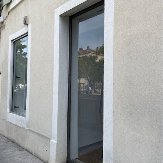  CABINET L'ANTENNE : Local / Bureau | NIMES (30900) | 45 m2 | 803 &euro; 