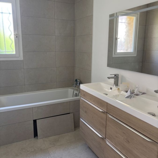  CABINET L'ANTENNE : Maison / Villa | NIMES (30000) | 118 m2 | 1 400 &euro; 