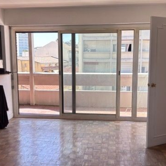  CABINET L'ANTENNE : Appartement | NIMES (30000) | 100 m2 | 1 200 &euro; 