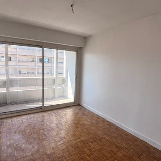  CABINET L'ANTENNE : Appartement | NIMES (30000) | 100 m2 | 1 200 &euro; 