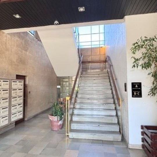  CABINET L'ANTENNE : Appartement | NIMES (30000) | 100 m2 | 1 200 &euro; 