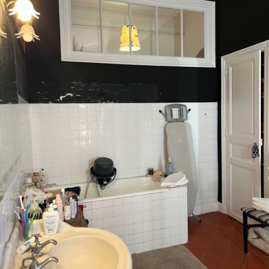  CABINET L'ANTENNE : Apartment | NIMES (30900) | 120 m2 | 930 &euro; 