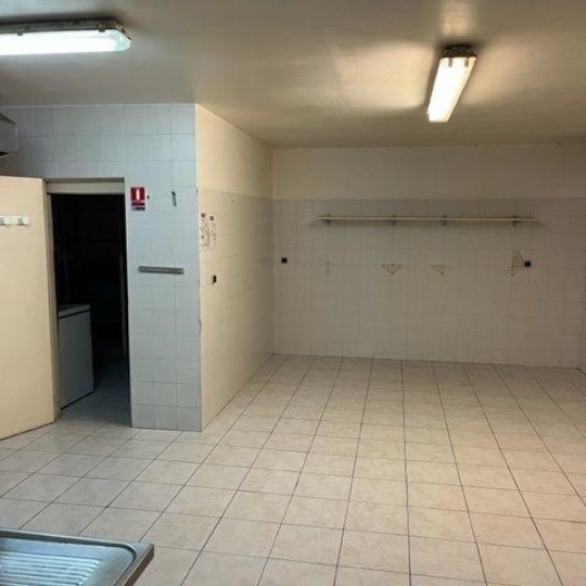  CABINET L'ANTENNE : Office | NIMES (30900) | 105 m2 | 100 000 € 